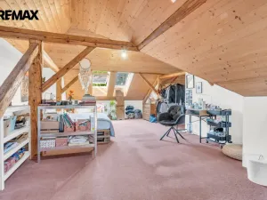 Prodej rodinného domu, Kamenice, 330 m2