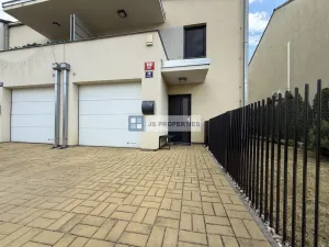Pronájem rodinného domu, Praha, Úbislavská, 160 m2