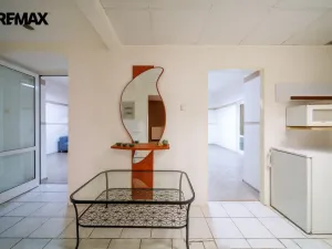 Prodej obchodního prostoru, Karlovy Vary, K. Čapka, 113 m2