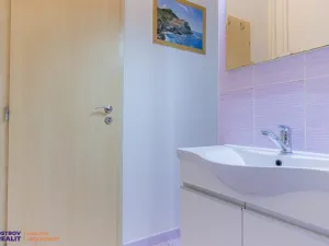 Prodej bytu 2+1, Olomouc - Nové Sady, Družební, 43 m2