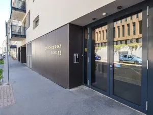 Pronájem bytu 2+kk, Praha - Košíře, Starokošířská, 58 m2