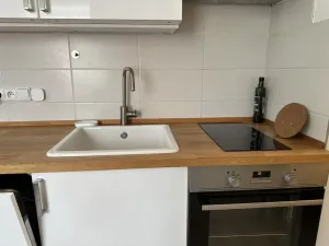 Pronájem bytu 1+kk, Praha - Smíchov, 32 m2