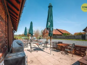 Prodej rodinného domu, Kunětice, 500 m2