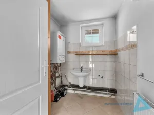 Prodej rodinného domu, Nová Paka, L. Zívra, 180 m2