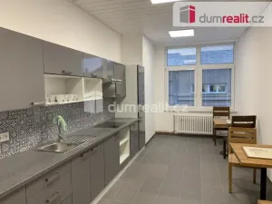 Pronájem kanceláře, Hradec Králové - Kukleny, Kalendova, 61 m2