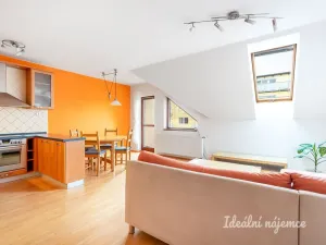 Pronájem bytu 3+kk, Jesenice, Za Rybníkem, 91 m2