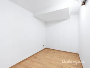 Pronájem bytu 1+1, Přezletice, Zahradní, 34 m2