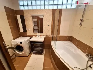 Pronájem bytu 3+kk, Praha, Kamenická, 64 m2