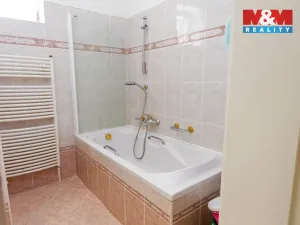 Prodej atypického bytu, Orlová - Město, Fr. Palackého, 140 m2