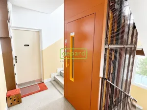 Pronájem bytu 2+1, Karlovy Vary, Závodu míru, 62 m2