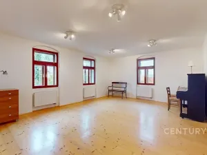 Prodej rodinného domu, Hrusice, Náves, 245 m2