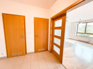Pronájem bytu 2+kk, Praha - Vršovice, Pod stupni, 60 m2