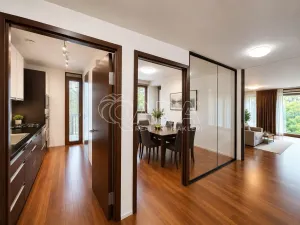 Prodej bytu 4+1, Praha - Bubeneč, Pod kaštany, 164 m2