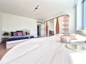 Prodej bytu 4+kk, Praha - Vysočany, Skloněná, 116 m2