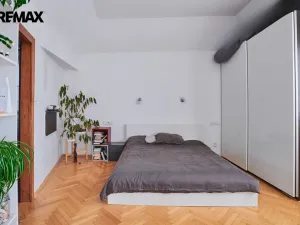 Pronájem bytu 2+1, Praha - Bubeneč, Bubenečská, 69 m2