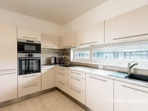 Pronájem bytu 2+kk, Praha - Černý Most, Mrázkova, 50 m2