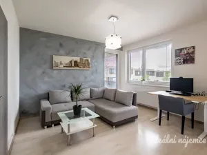Pronájem bytu 2+kk, Praha, Mrázkova, 50 m2
