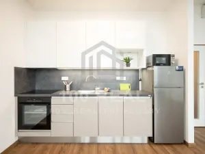 Pronájem bytu 3+kk, Hradec Králové, náměstí 28. října, 74 m2
