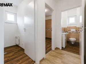 Pronájem kanceláře, Úvaly, Maroldova, 70 m2
