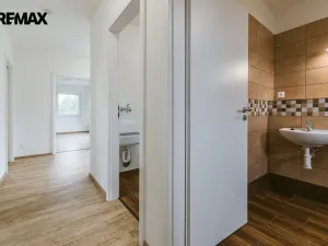 Pronájem kanceláře, Úvaly, Maroldova, 70 m2