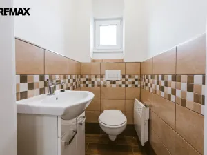 Pronájem kanceláře, Úvaly, Maroldova, 70 m2