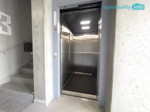 Pronájem bytu 2+kk, Plzeň, Zahradní, 70 m2