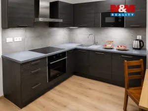Pronájem bytu 1+kk, Praha, Počernická, 42 m2