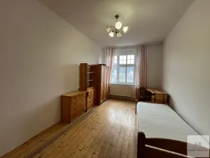 Pronájem bytu 4+1, Karlovy Vary, Šmeralova, 98 m2