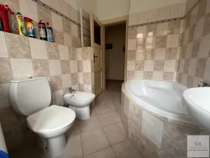 Pronájem bytu 4+1, Karlovy Vary, Šmeralova, 98 m2