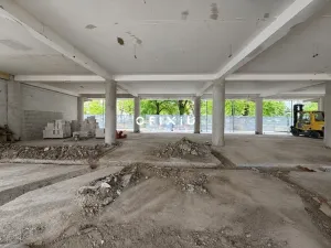 Prodej obchodního prostoru, Kroměříž, Slovanské náměstí, 185 m2