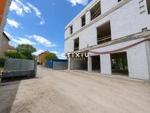 Pronájem obchodního prostoru, Kroměříž, Slovanské náměstí, 185 m2