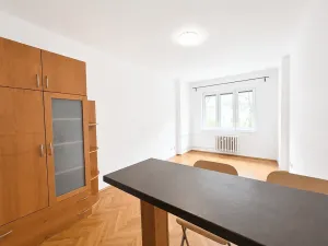 Pronájem bytu 1+kk, Praha - Žižkov, Biskupcova, 30 m2