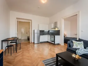 Pronájem bytu 2+kk, Praha - Nové Město, Lípová, 57 m2