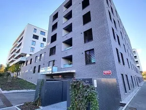 Pronájem bytu 1+kk, Praha - Hlubočepy, Benešova, 38 m2