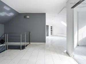 Prodej rodinného domu, Dolní Břežany, V Hranicích, 454 m2