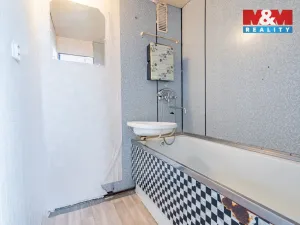 Prodej bytu 2+1, Jindřichův Hradec, sídliště Vajgar, 56 m2