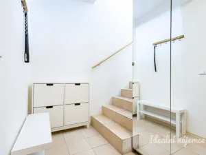 Pronájem bytu 4+kk, Praha - Vysočany, Skloněná, 116 m2