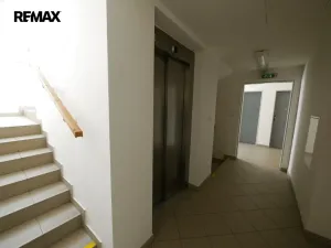 Pronájem bytu 2+kk, Praha - Kunratice, Pod Haltýřem, 52 m2