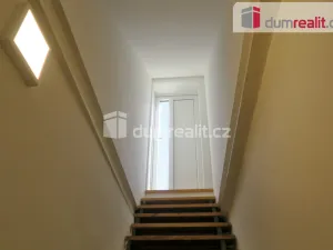 Pronájem bytu 4+1, Praha - Březiněves, Na hlavní, 96 m2