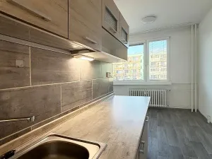 Pronájem bytu 2+1, Chomutov, Březenecká, 58 m2