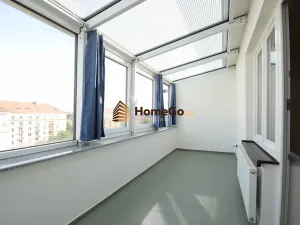Pronájem bytu 2+kk, Praha - Nusle, U gymnázia, 47 m2