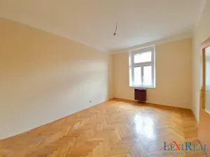 Pronájem bytu 1+1, Praha - Podolí, Podolská, 36 m2