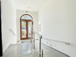 Prodej bytu 2+kk, Znojmo, Mariánské náměstí, 53 m2