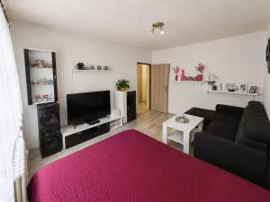 Pronájem bytu 2+1, Klášterec nad Ohří - Miřetice u Klášterce nad Ohří, Jana Ámose Komenského, 52 m2
