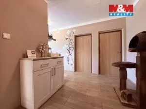 Prodej bytu 2+1, Klášterec nad Ohří - Miřetice u Klášterce nad Ohří, Jana Ámose Komenského, 62 m2