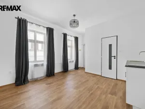 Pronájem bytu 1+kk, Úpice, Dr. E. Beneše, 20 m2