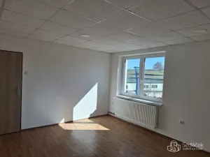 Pronájem bytu 3+1, Sokolov, Chebská, 98 m2