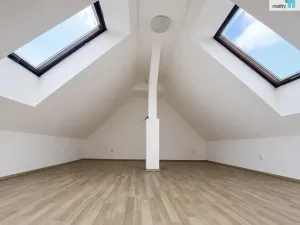 Prodej bytu 3+kk, Praha - Hrdlořezy, Českobrodská, 72 m2