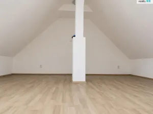 Prodej bytu 3+kk, Praha - Hrdlořezy, Českobrodská, 72 m2