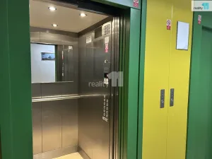 Prodej bytu 3+1, Praha - Horní Počernice, Běluňská, 73 m2